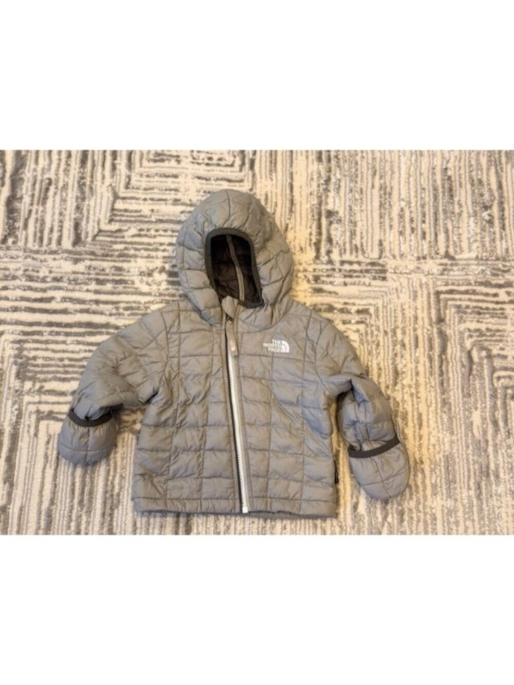 The North Face infant 6-12 months gray Thermoball puffer UNISEX coat MSRP $125
